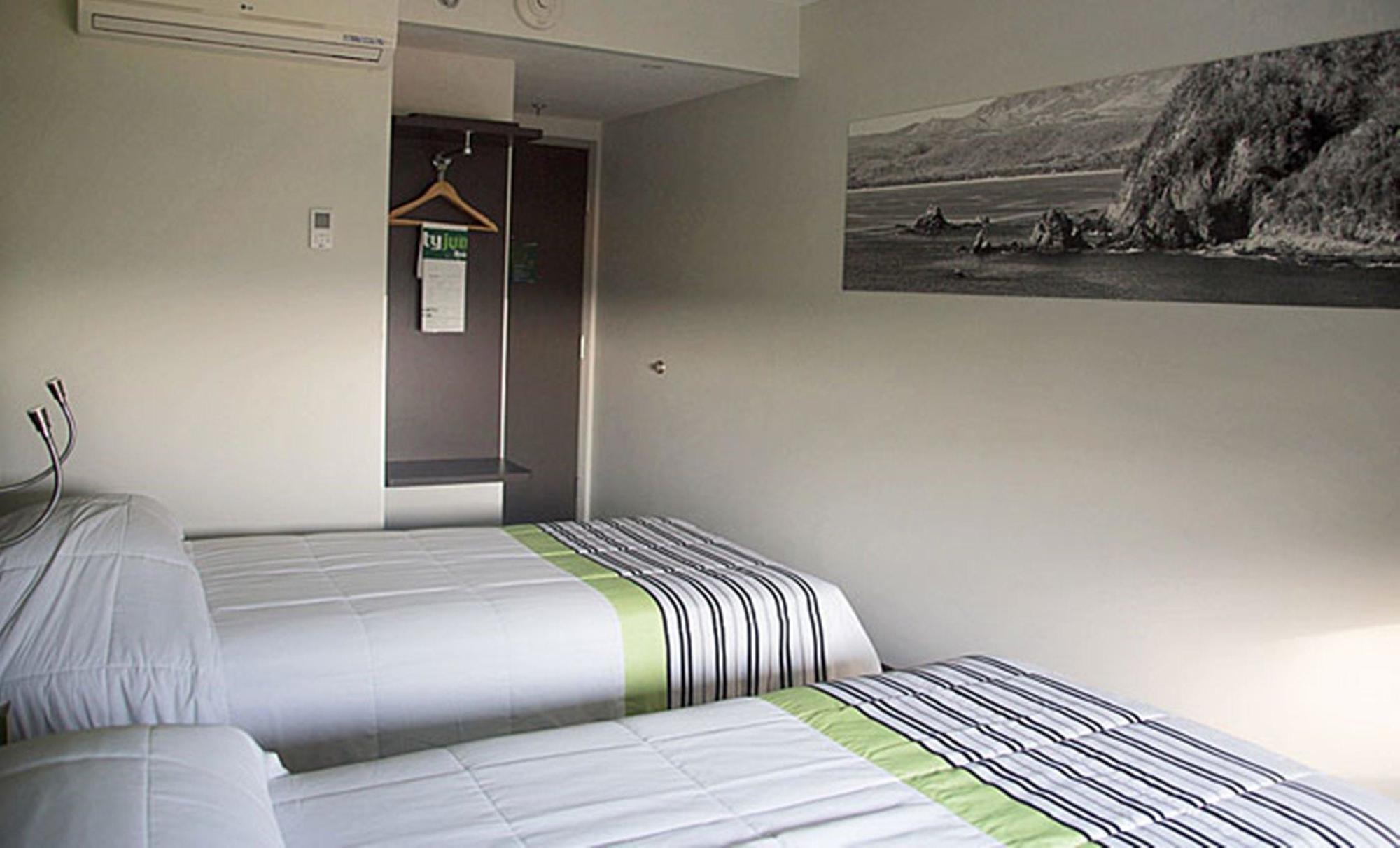 City Express Junior By Marriott Puebla Finsa Экстерьер фото